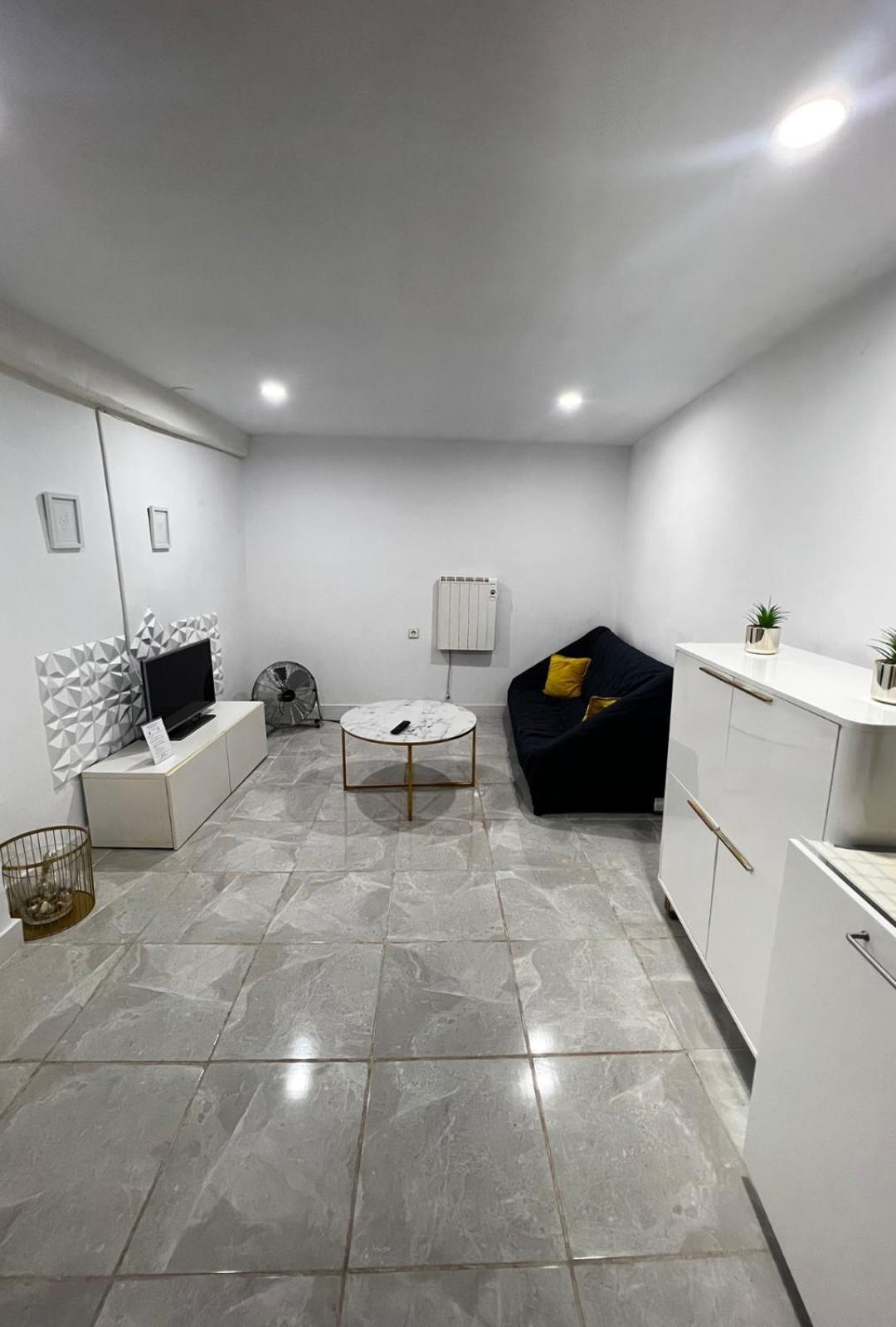 Apartamento Centrico Economico En Berga P1 Apartment Екстериор снимка